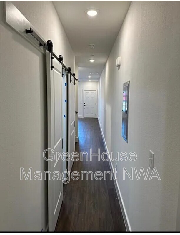 Photo - 503 S 7th St Townhome