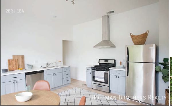 Photo - 404 1/2 N Ave 54-