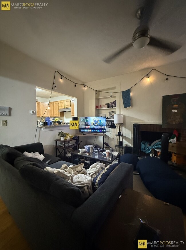 Photo - 589 Beacon St Unidad B