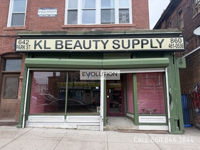 Building Photo - 642-648 Park St-642 Unit 642