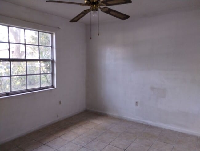 Photo - 2 Bedroom / 2 Bathroom Rental – Brooksville, Fl