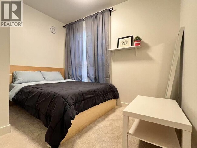 Photo - 6033 Gray Ave Unit 212