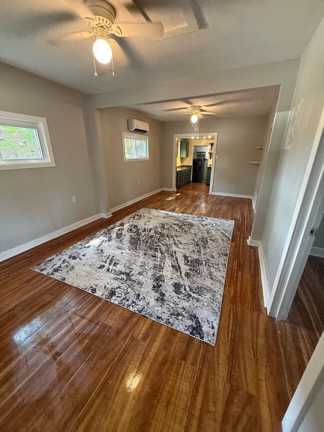 Photo - 1432 Kingston Ave