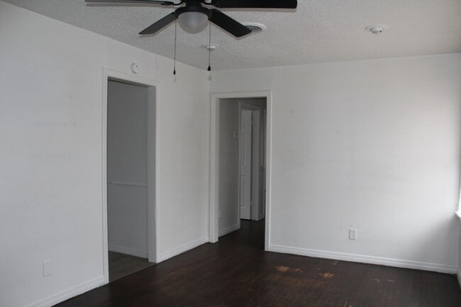 Photo - 3-4 Bedrooms! REBATE $300 off 1st Mo. Rent!!!