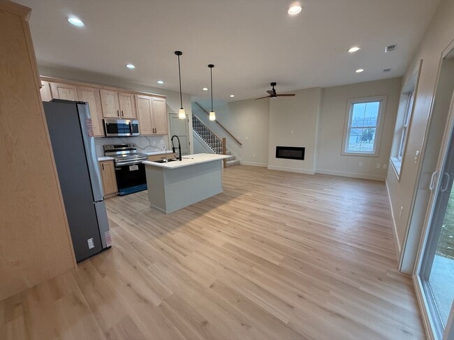 Building Photo - 6711-6715 New Town Ave. Unit 6715 New Town Ave.