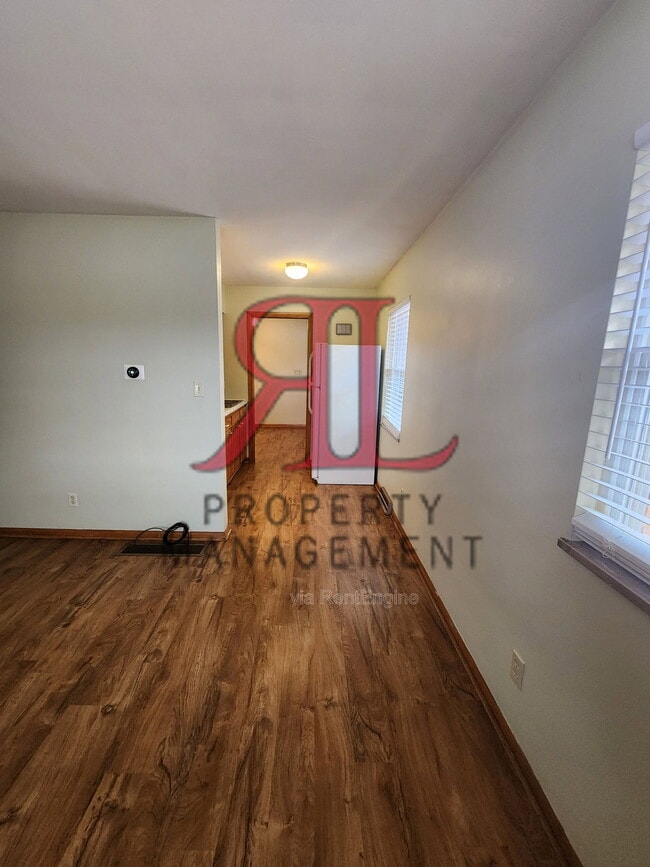 Photo - 3023 Darfield Pl