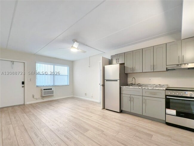 Photo - 3211 SW 44th St Unit 108