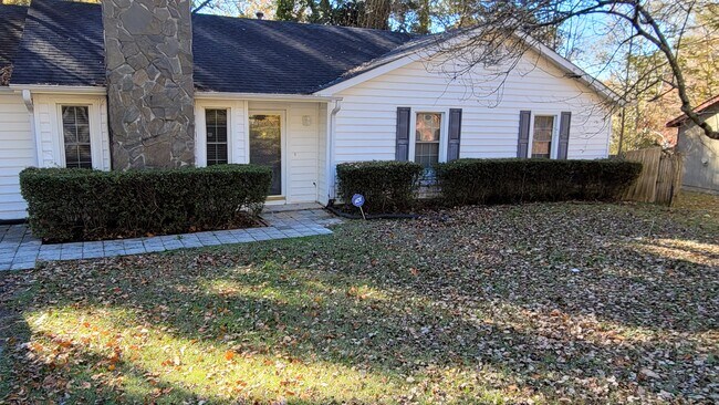 Photo - 317 Peachtree Dr