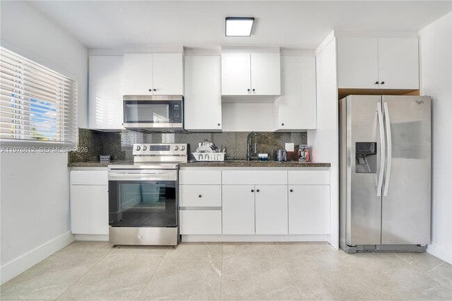 Photo - 1002 NW 74th St Unit #2