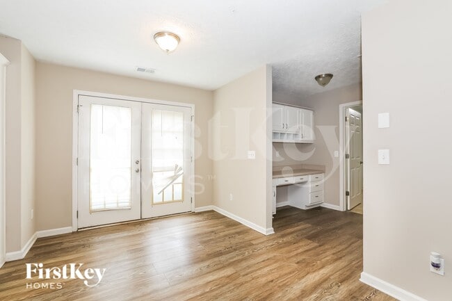 Photo - 130 Macadamia Ct