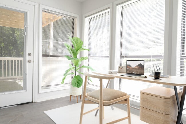 Sunroom - Silver Creek