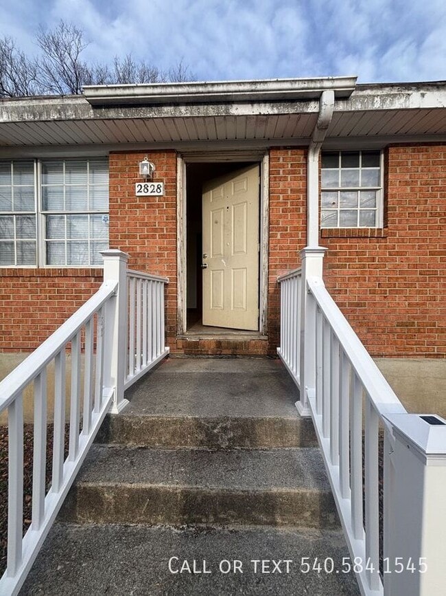 Photo - 2828 Idlewild Blvd NE