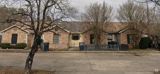 Building Photo - CUTE CUTE CUTE and close to shopping/dining! Rental