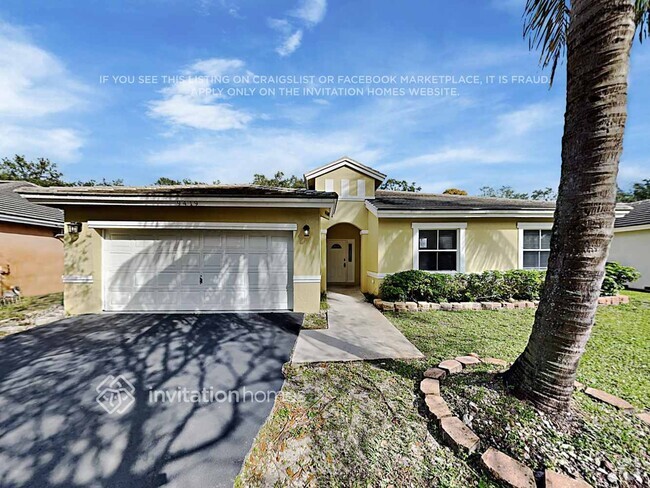 Building Photo - 9419 SW 18th St Rental
