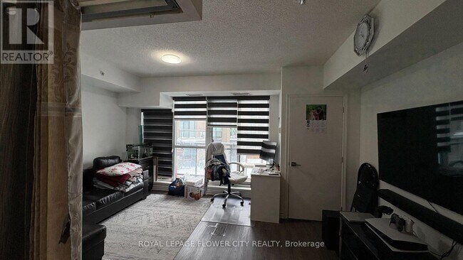 Photo - 1 Falaise Rd Unit 206