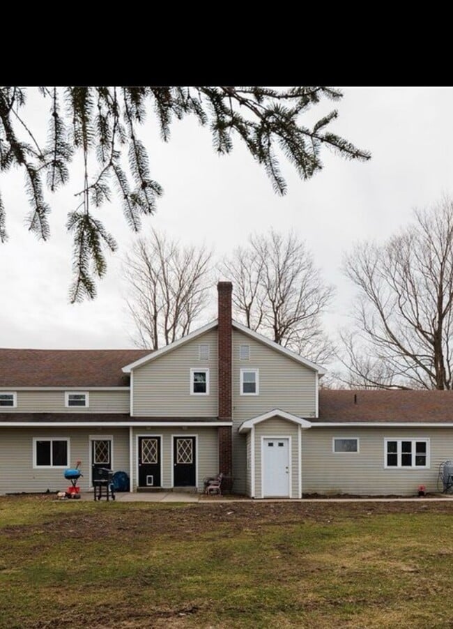 Photo - 28389 Ridge Rd