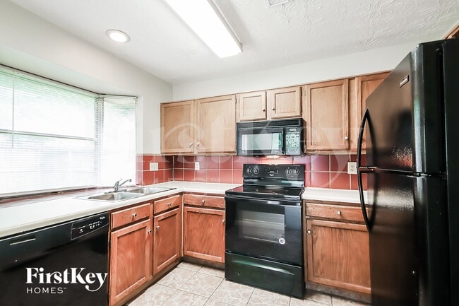 Photo - 4030 Meadowgold Ln