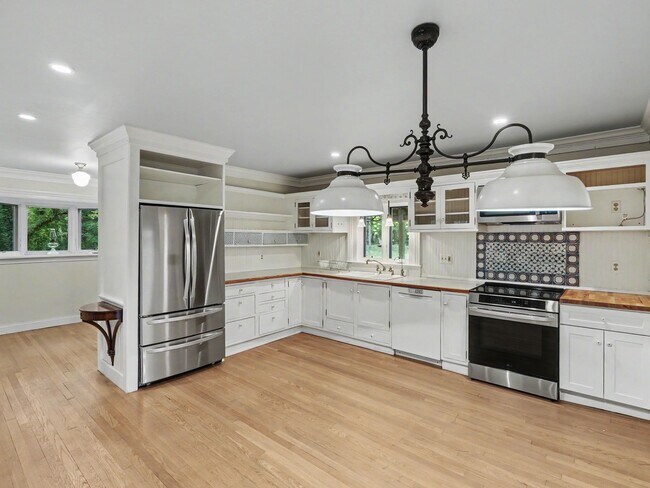 14001 Riker Rd