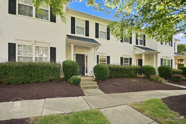 Photo - 18478 Streamline Ct