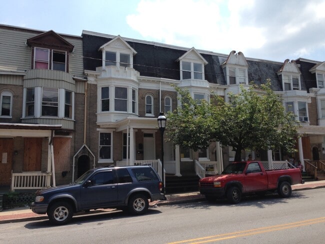 Building Photo - 3 Bedroom West End York City Rental