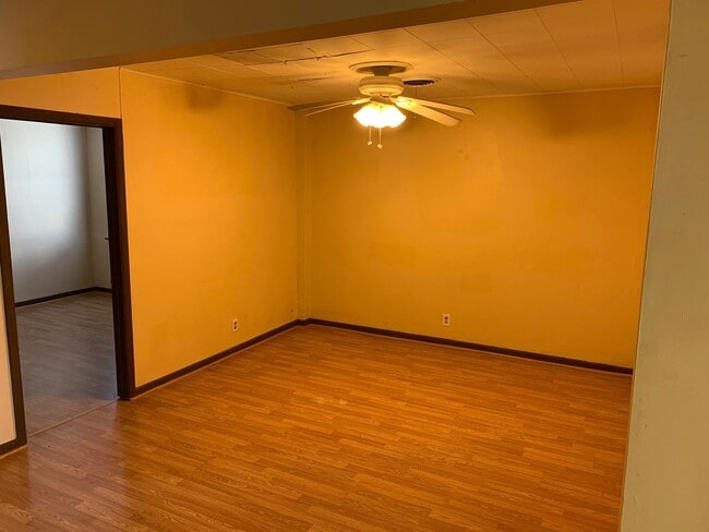 Photo - 107 Washington St Apartment Unit 107 W. Washington #3