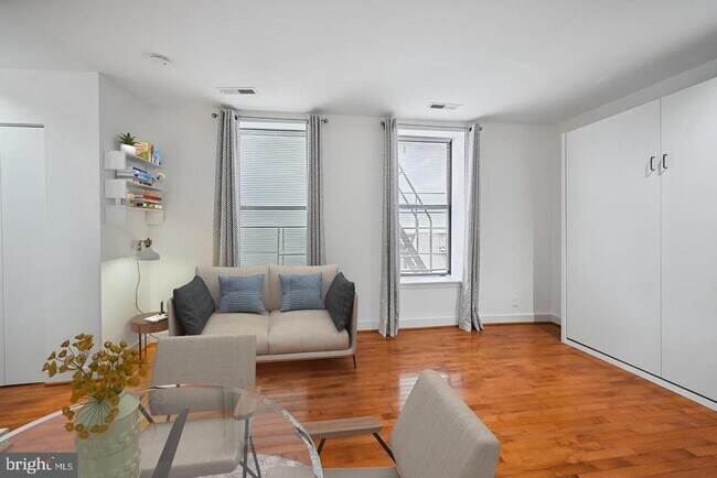 Photo - 2305 18th St NW Unit 303