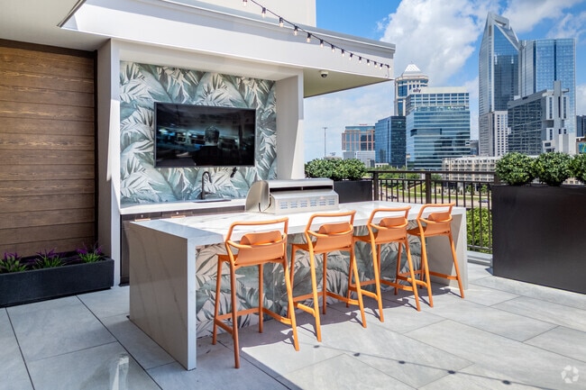 Outdoor Rooftop Terrace - Enclave at Radius Dilworth