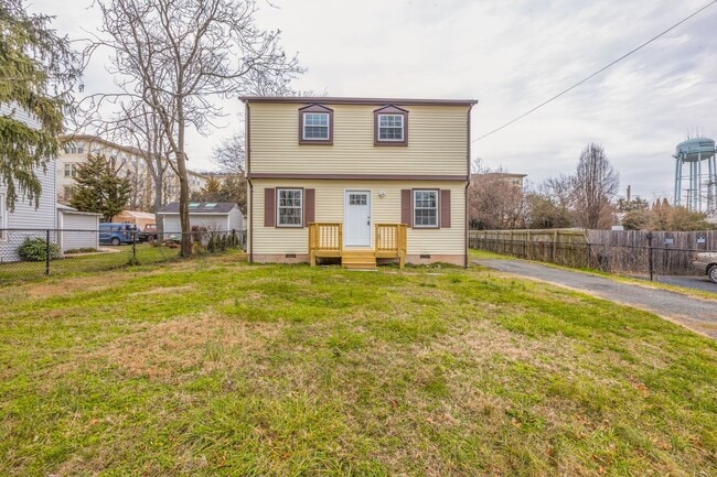 Building Photo - 9202 Douglas St