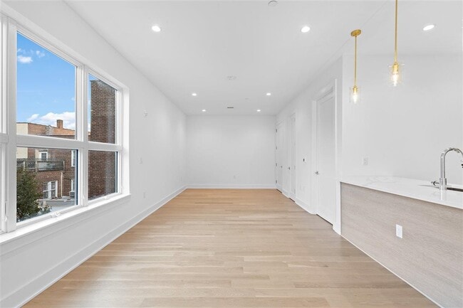 Building Photo - 6025 JFK Blvd E Unit 508 Rental