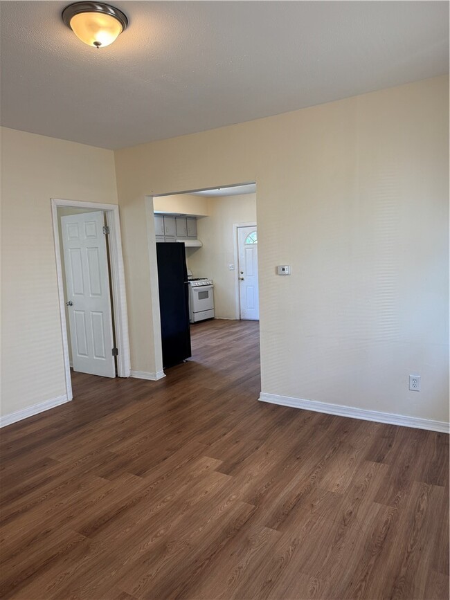 Photo - 134 Lewis St