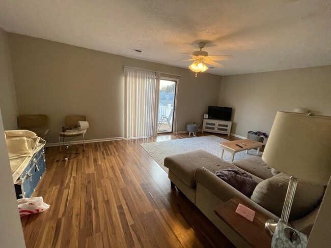 Photo - 620 Junction St