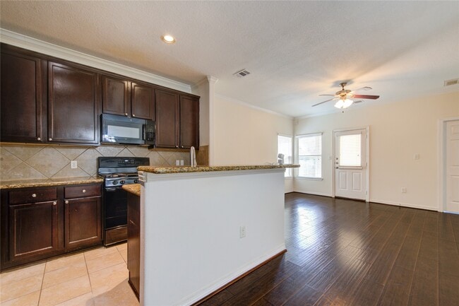 Building Photo - 20909 Sunrise Pine View Ln Rental