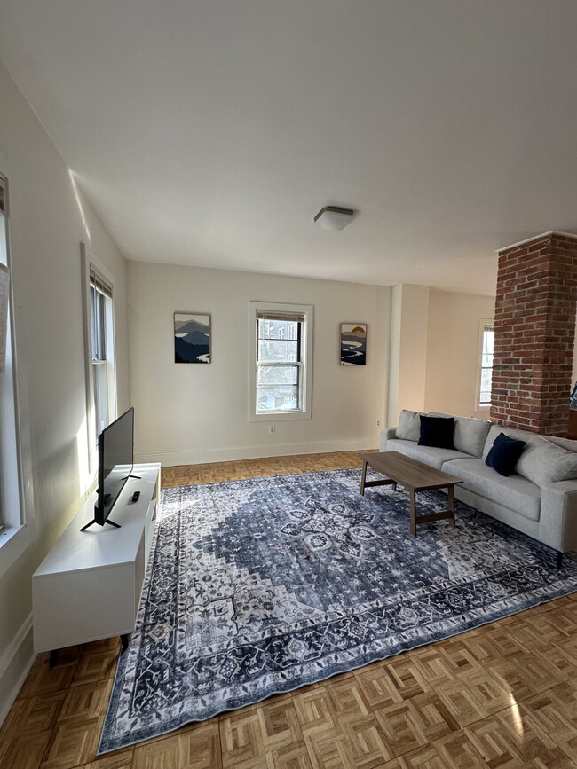 Photo - 27 Lee St Apartments Unit 27