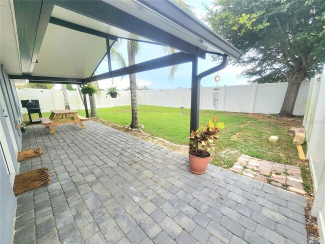 Photo - 218 Haversham Way