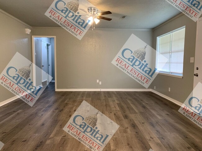Photo - Cute Home Available!