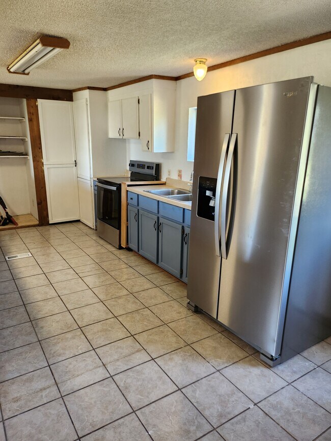 Photo - 311 Skyline Rd