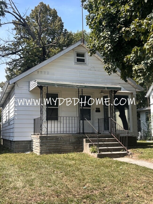 Building Photo - 3718 Warsaw St Rental