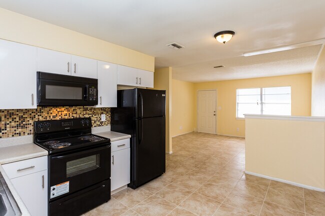 Photo - 2239 Bryan St