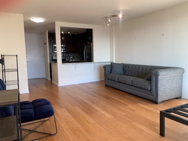 Photo - 1960 N Lincoln Park W Unidad 2105