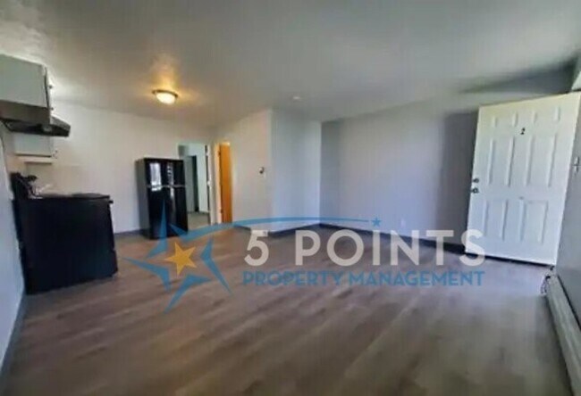 Photo - 1174 Chandler Ave