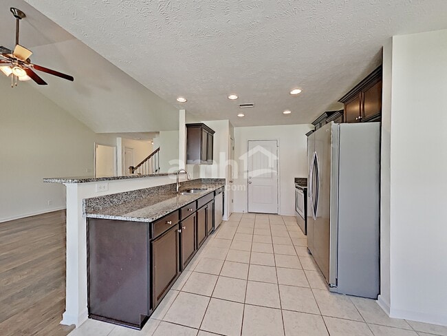 1617 Ursuline Ln