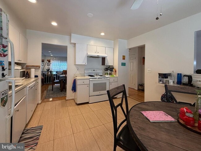 Photo - 7136 Swansong Wy