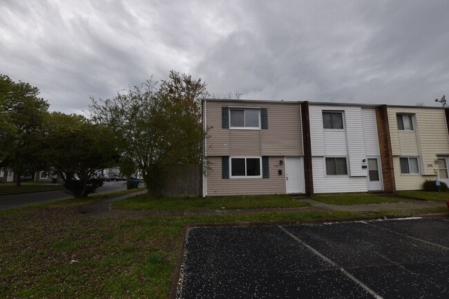 3 Bedroom 1.5 bathrooms - 3 Bedroom 1.5 bathrooms House