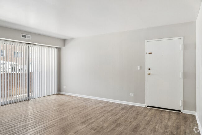 2BR, 1BA - 795SF - Living Room