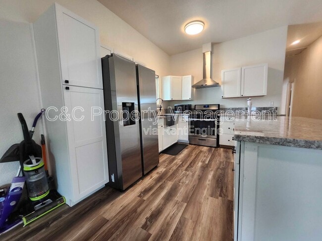 Photo - 170 N Gale Hill Ave