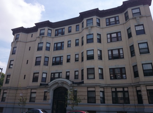 Photo - 214 Hemenway St