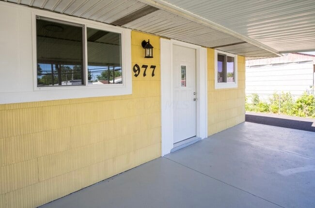 Photo - 977 Hilock Rd