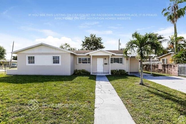 Building Photo - 330 NW 196th St Rental