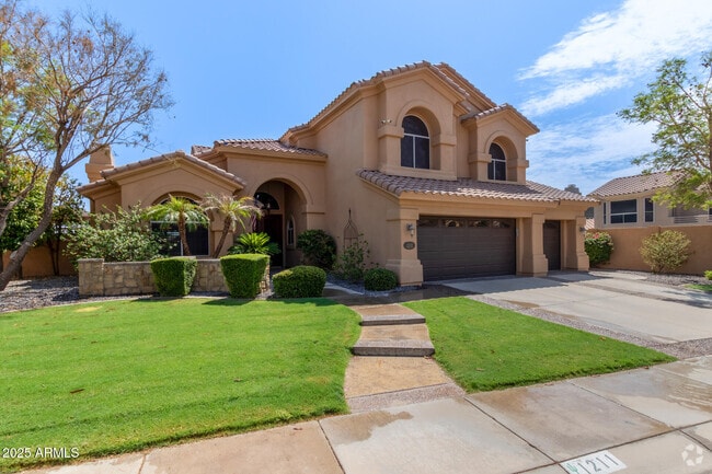 Building Photo - 1211 E Desert Flower Ln Rental