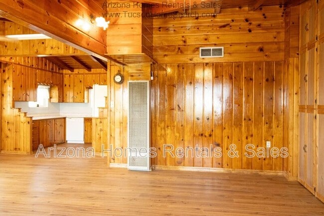 Photo - 11640 E Miles St